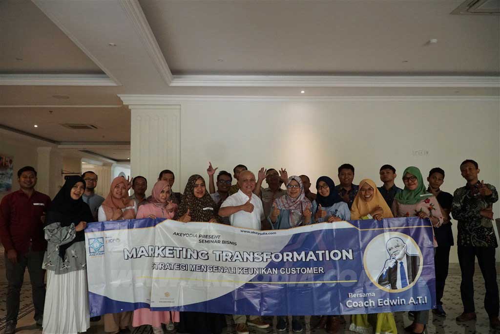 Menumbuhkan Kesadaran tentang Manfaat Media Sosial bagi Pelaku UMKM